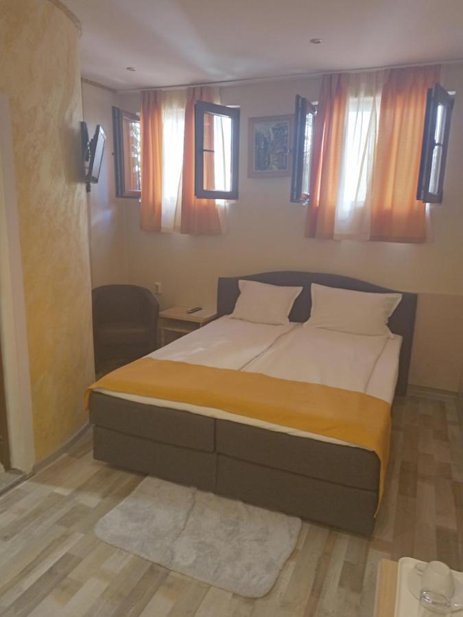 Hotel Dali Plovdiv Buitenkant foto