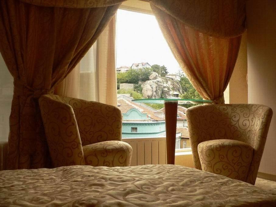 Hotel Dali Plovdiv Buitenkant foto