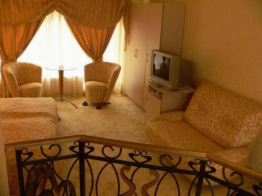 Hotel Dali Plovdiv Buitenkant foto