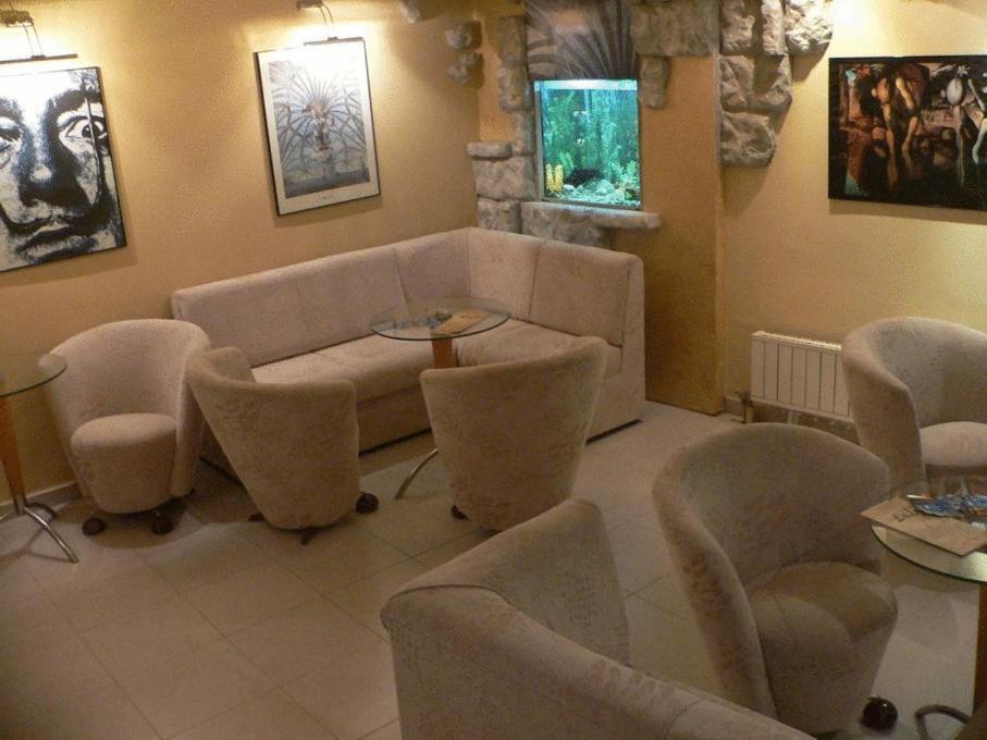 Hotel Dali Plovdiv Buitenkant foto